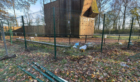 2.4m High V Mesh Fencing